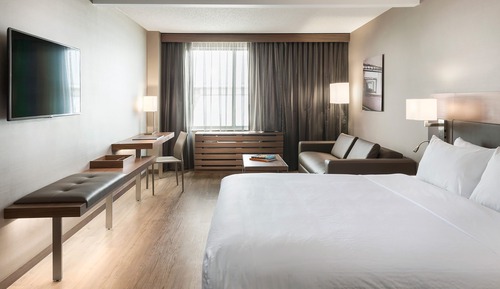 Suite, 1 Bedroom (Mobility Accessible, Roll-In Shower)