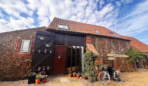 Traditional Cottage, 2 Bedrooms, Kitchen, Partial Sea View