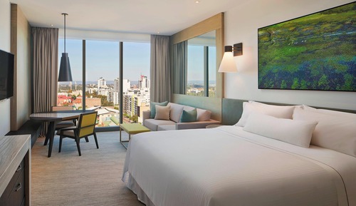 Deluxe Room, 1 King Bed