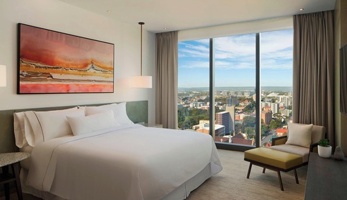 Club Suite, 1 King Bed, City View