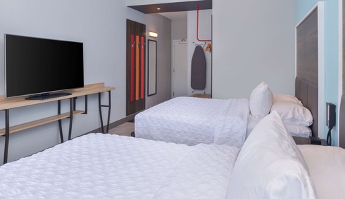 Room, 2 Queen Beds, Accessible (Hearing)