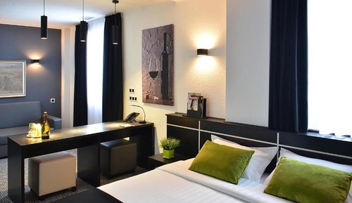 Luxury Suite