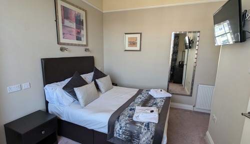 Double Room, Partial Sea View, Sea Facing