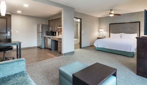 Studio, 1 King Bed, Accessible, Bathtub