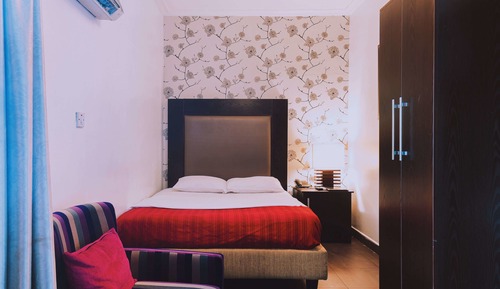 Standard Room, 1 Queen Bed