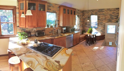 House, 6 Bedrooms