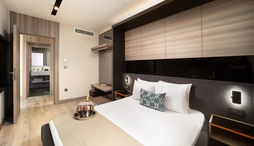 Deluxe Room, Kitchen