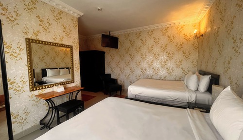 Suite, Bathtub