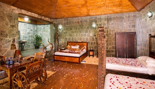 Family Room, Balcony