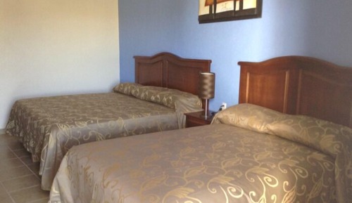 Family Room, Multiple Beds