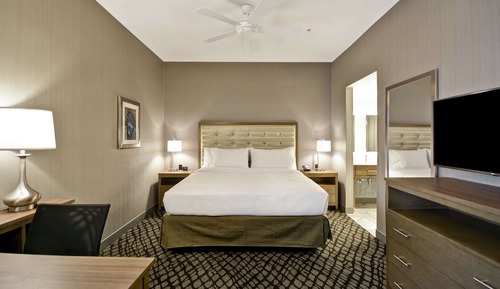 Studio Suite, 1 King Bed, Non Smoking