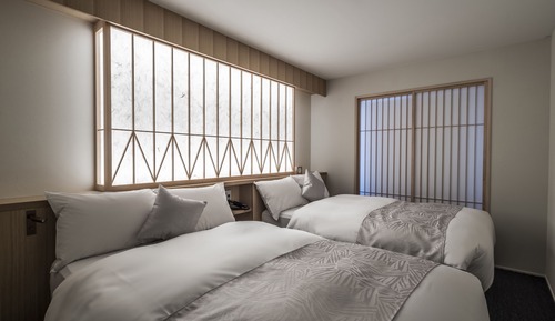 Deluxe Twin Room with Living Area