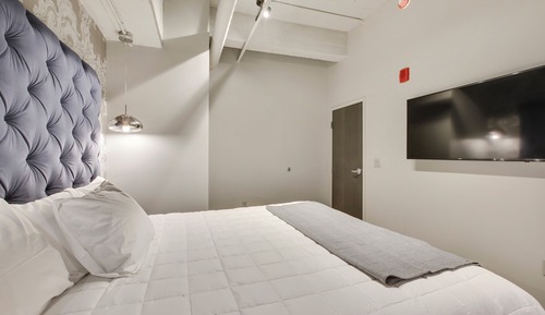 1 Bedroom Suite