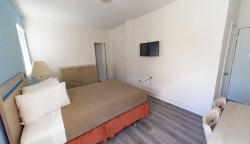 Economy Room, 1 King Bed, Ocean Surf Tower