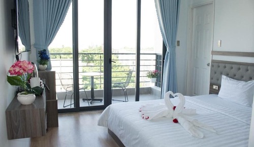 Suite Double or Twin Room, Balcony, River view