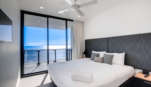 Three Bedroom Oceanfront View Apartment