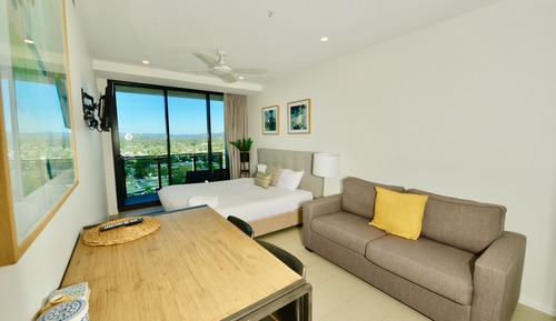 Hotel Studio with Hinterland View (No Carpark included)