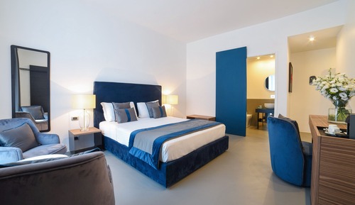 Deluxe Room, Balcony, Partial Sea View