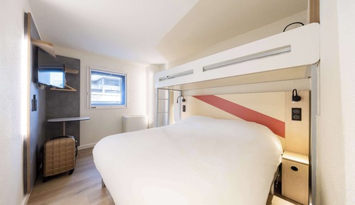 Triple Room, Multiple Beds
