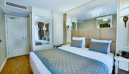 Single Room, Balcony