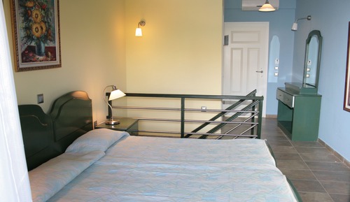 Apartment (Split Level)