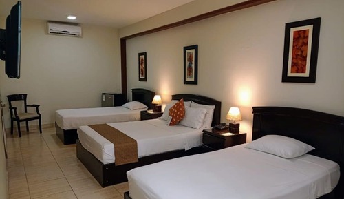 Triple Room
