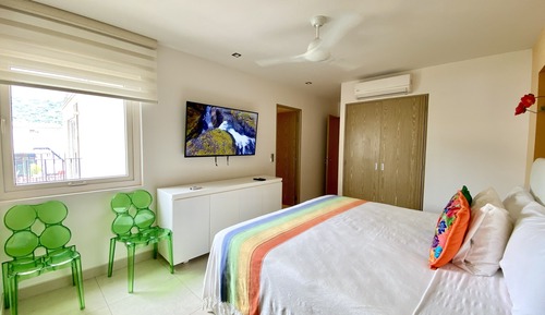 Comfort Condo, Kitchen, Mountain View