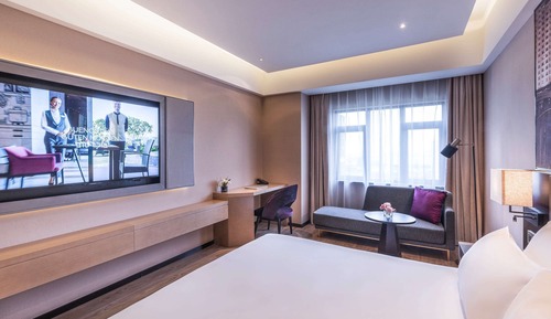 Superior Room, 1 King Bed