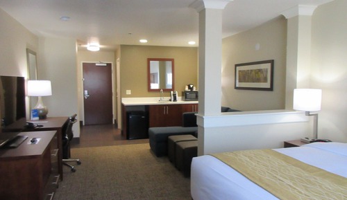 Suite, 1 King Bed with Sofa bed, Non Smoking