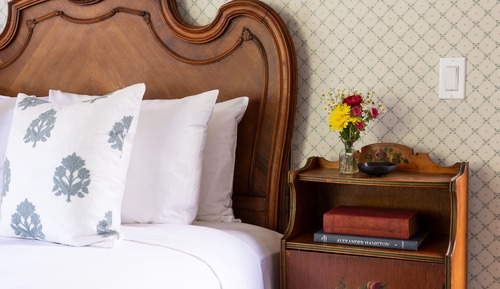 Deluxe Suite, 1 Queen Bed