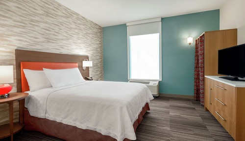 Room, 1 Queen Bed, Accessible (3x3 Transfer Shower)