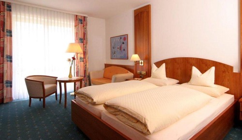 Deluxe Double Room, Terrace, Garden View