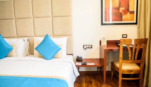 Superior Double Room, City View