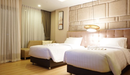 Premier Twin Room