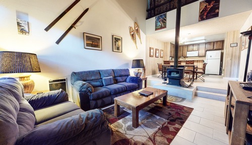Condo, 2 Bedrooms