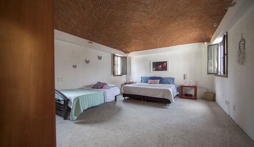 Suite, Multiple Beds