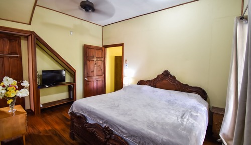 Traditional Apartment, 2 Queen Beds, Non Smoking