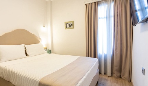 Deluxe Single Room