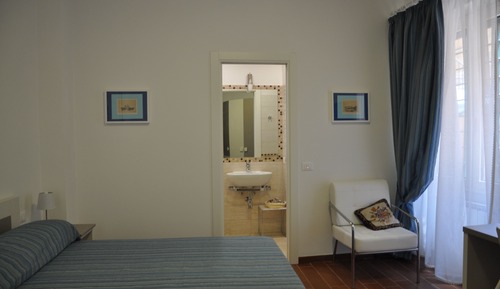 Classic Double Room Single Use, 1 Queen Bed, Garden View