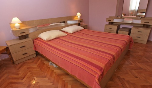 Apartment, 3 Bedrooms (1056/4400)