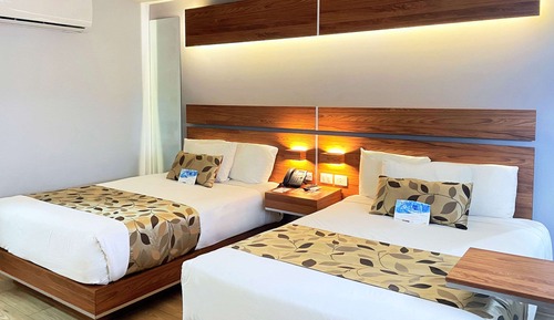 Standard Room, 2 Double Beds, Non Smoking