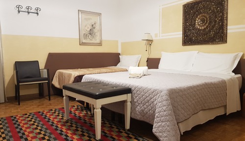 Basic Triple Room, Shared Bathroom