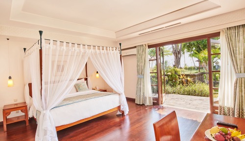 Studio Suite, Beach View (Free Return Airport Transfer)