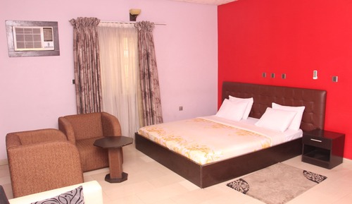 Economy Room