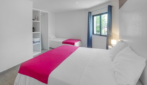 Deluxe Apartment, Multiple Beds, Balcony, Corner