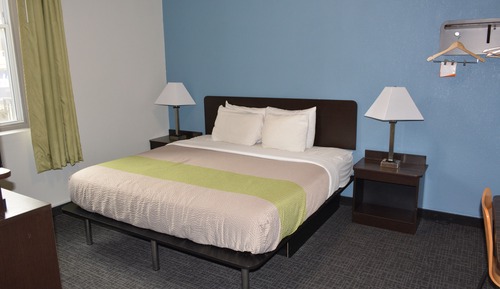Standard Room, 1 King Bed, Non Smoking