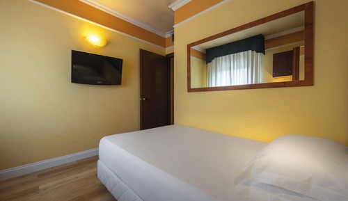 Classic Single Room