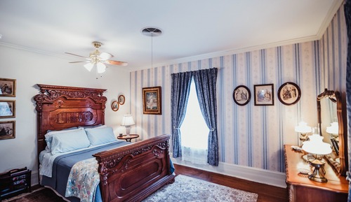 Classic Room, 1 Queen Bed