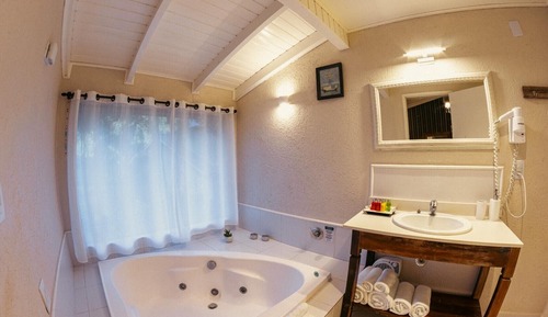 Romantic Cabin (Casal Luxo 5)