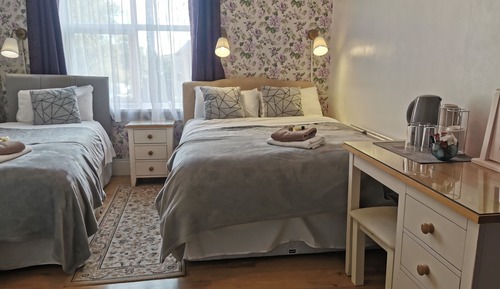 Basic Triple Room, Multiple Beds